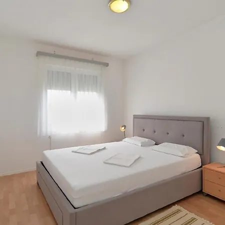 公寓 Fuer 3 Personen Ca 30 Qm In Fazana-surida, Istrien Istrische Riviera 斯廷佳
